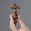 Ver imagem 4 de Crucifixo de Mesa Foi por Você Medalha de São Bento 7 Cm
