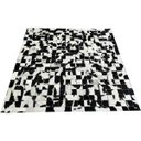 Ver imagem 1 de Tapete de Couro Preto e Branco Malhado 1,50x1,50 com Borda