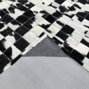 Ver imagem 3 de Tapete de Couro Preto e Branco Malhado 1,50x1,50 com Borda