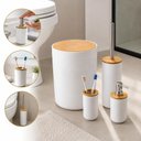 Ver imagem 5 de Kit Banheiro 4 Peças Lixeira Escova Sanitária Organizador Dispenser Plástico PP e Bambu Branco
