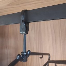 50 Cabides Antifurto Fixo Hotel Preto Clássico Inteligente de Roupas Alças 44,5cm - 3