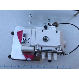 Máquina de Costura Industrial Overlock C/ Embutidor - 4