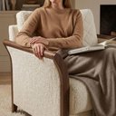 Ver mais imagens de Poltrona Decorativa Ambar Braços Pes em Madeira Boucle Tce 1010 Moll