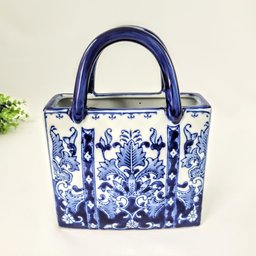 Vaso de Porcelana Azul e Branco Bolsa Floral Decoração - 5
