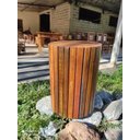 Ver imagem 4 de banco ripado colorido produzido em madeira maciça de demolição