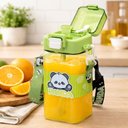 Ver imagem 2 de Squeeze Infantil Panda Alça e Canudo Verde 730ml - Quanhe