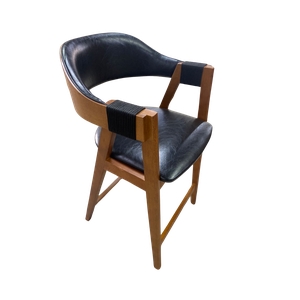 Banqueta Sofia com Braço Detalhe Corda Naval Preta e Estofado Courino Preto Madeira 4