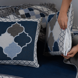 Kit 5 Peças Xale para Sofá 1,35x1,35m com Almofadas Cheias Dupla Face Grécia Jacquard Cor Azul - 5