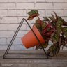 Suporte de Ferro Triângulo Parede 24 X 24 Cm sem o Vaso Grafite Sólido - 2