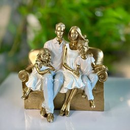Escultura Família Pais com Casal de Filhos Abraçados no Sofá - 3