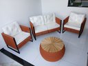 Ver imagem 1 de Poltrona Área Externa Corda Náutica Terracota Jogo Completo com Mesa Redonda Tampo de Madeira