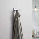 Ver imagem 5 de Kit Acessórios Banheiro Kohler Square Papeleira, Cabide, Toalheiro e Portas Toalha