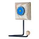 Ver imagem 3 de Kit para Banheiro com 3 Toalheiros e 1 Porta Papel Higiênico Rustico Flor Branca Cor Azul