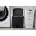 Ver imagem 5 de Lixeira De Pedal 20 Litros Com Duplo Compartimento - Preto