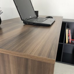 Escrivaninha Ergonômica e Atemporal em L com 8 Nichos para Armazenamento Nero  - 9