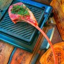 Ver imagem 3 de Bifeteira Grill Quadrada Cabo Madeira Panela Mineira 22x22cm