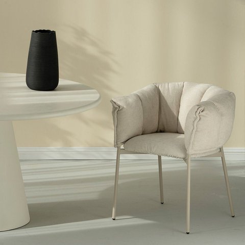 Cadeira para Sala de Jantar Joy Estofada com Base de Aço Bege/Fendi