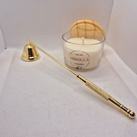 Abafador Apagador de de Pavio de Vela e Vela Aromática 90gr:dourado