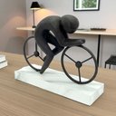 Ver imagem 2 de Escultura Metal Preto Base Madeira Ciclista 21x25 Cm Lucatti