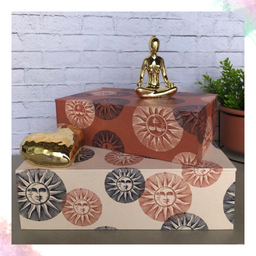 CAIXA DECORATIVA ESTAMPA SOL COR BEGE TAM G - 5