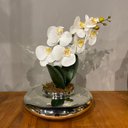 Ver imagem 3 de Arranjo Grande Centro de Mesa Orquídea Branca Artificial Vaso Espelhado