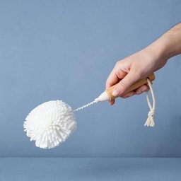 Escova Oikos para Lavar Copos e Taças Sustentável Eficiênte - Cor do Cabo Branco - 4