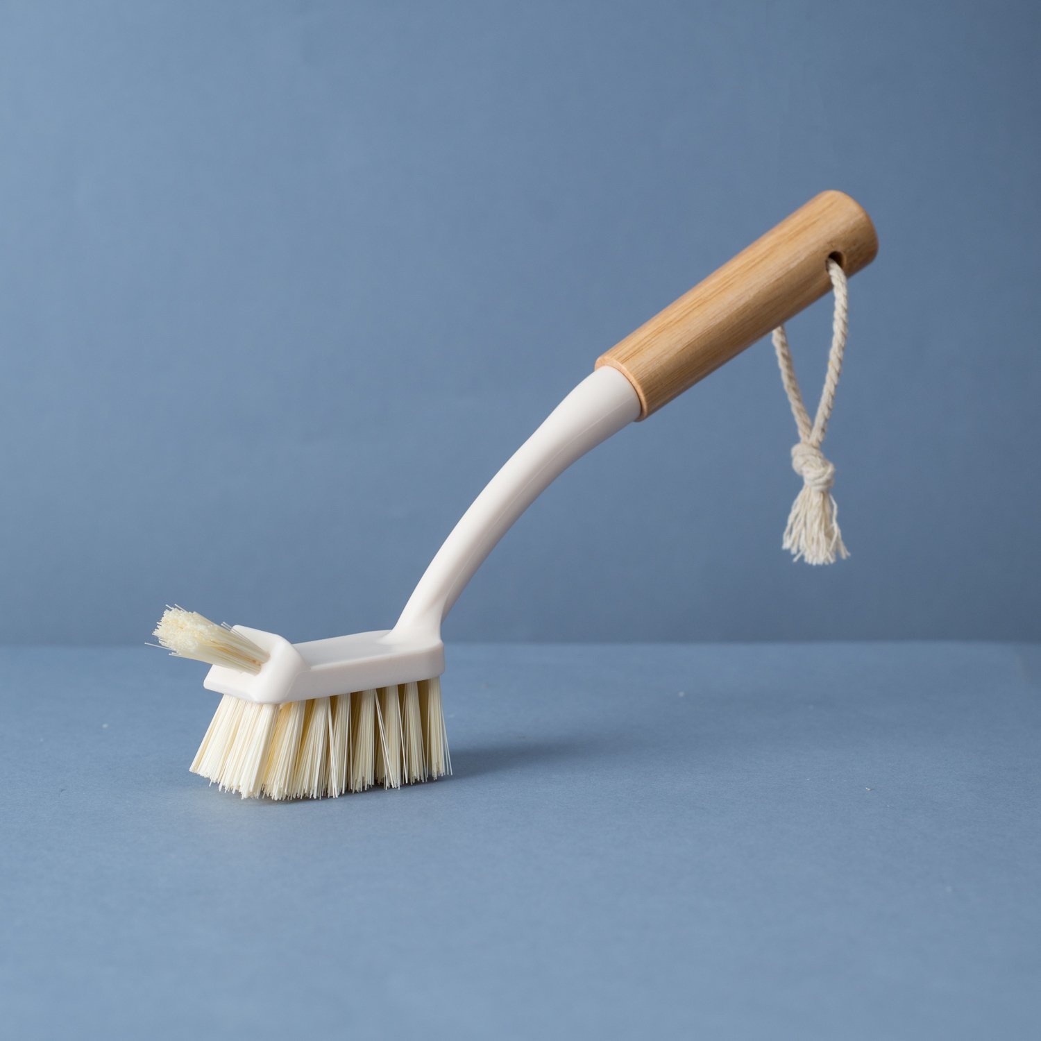 Escova de limpeza duo com cabo de bambu - Oikos - 2