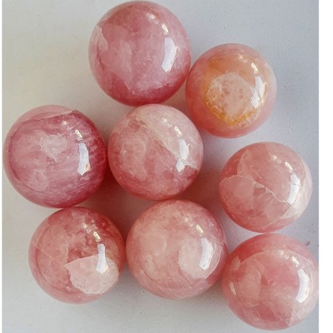 Bola Kit com 7 Quartzo Rosa de 4,1 a 4,9 Cm Peso 975gr Bolas de 4,1 a 4,9 Cm Peso 975gr