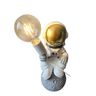 Luminária de Mesa Astronauta Sentado na Lua - 1