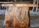 Ver imagem 5 de MESA DE JANTAR RÚSTICA MACIÇA EM MADEIRA PLÁTANO 310X100 - MESA PARA 12 PESSOAS