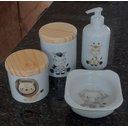 Ver mais imagens de Kit Higiene Bebê Safari 4 Peças - Potes, Porta Álcool e Molhadeira Decorada - Peças Porcelana Tampas
