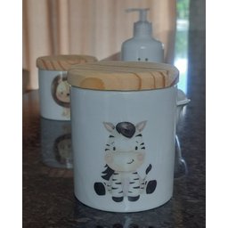 Kit Higiene Bebê Safari 4 Peças - Potes, Porta Álcool e Molhadeira Decorada - Peças Porcelana Tampas - 5