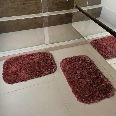 Kit Tapete Pelo Alto Felpudo Peludo Macio Anti Derrapante Alérgico Marrom 40 x 60 cm