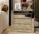 Ver imagem 3 de Mesa de Cabeceira 3 Gavetas Espelho Bisotê
