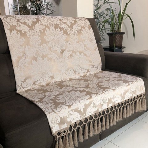 Manta para Sofá em Tecido Jacquard Medalhão 190x140cm