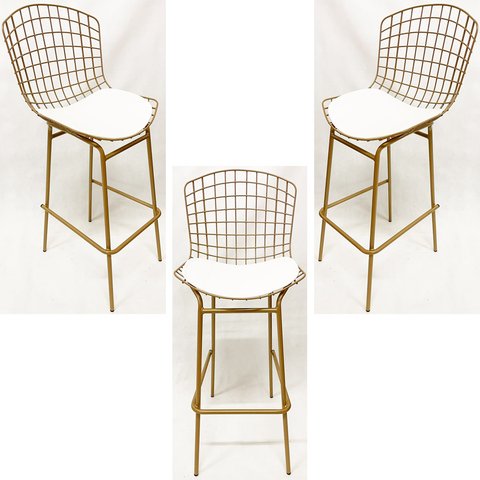 Kit 3 Banquetas BERTÓIA dourado fosco assento branco tubular altura 70cm - Poltronas do Sul