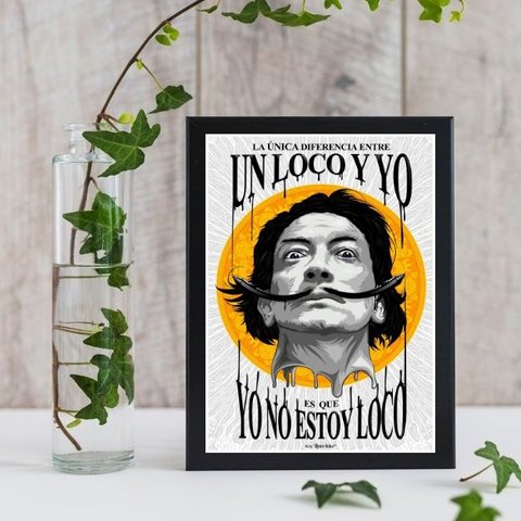 Quadro Salvador Dalí Un Loco 33x24cm - com vidro:Madeira branca