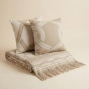 Ver imagem 3 de Kit Manta e Almofadas Decorativas para Sofá Argélia Bege - Nexta Casa