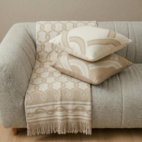 Kit Manta e Almofadas Decorativas para Sofá Argélia Bege - Nexta Casa