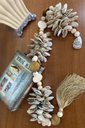 Ver imagem 3 de Colar de Mesa Conchas Detalhe em Madeira e Tassel Decorativo