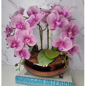 Arranjo Com 4 Orquídeas Violeta Vaso Cobre 28cm