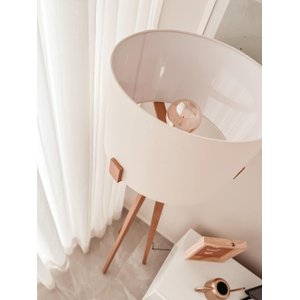 Luminária Coluna de Piso Chão Áustria em Madeira com Cupula Algodão Cru Decorativa para Sala Quarto