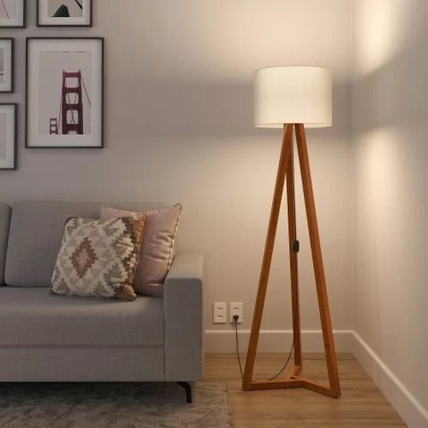Luminária de Chão Tripé Classic com Cúpula Abajur Off White/nature