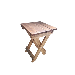 Banco Dobrável em Madeira Pinus com Acabamento em Verniz - Compacto e Versátil 50x30cm