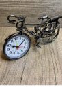 Ver imagem 2 de Relógio de Mesa Bicicleta Retro Decorativa em Aço Inoxidavel