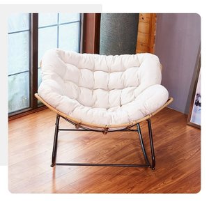 Nut Chair: Off White Poltrona de Balanço com Estrutura Robusta e Almofada Removível