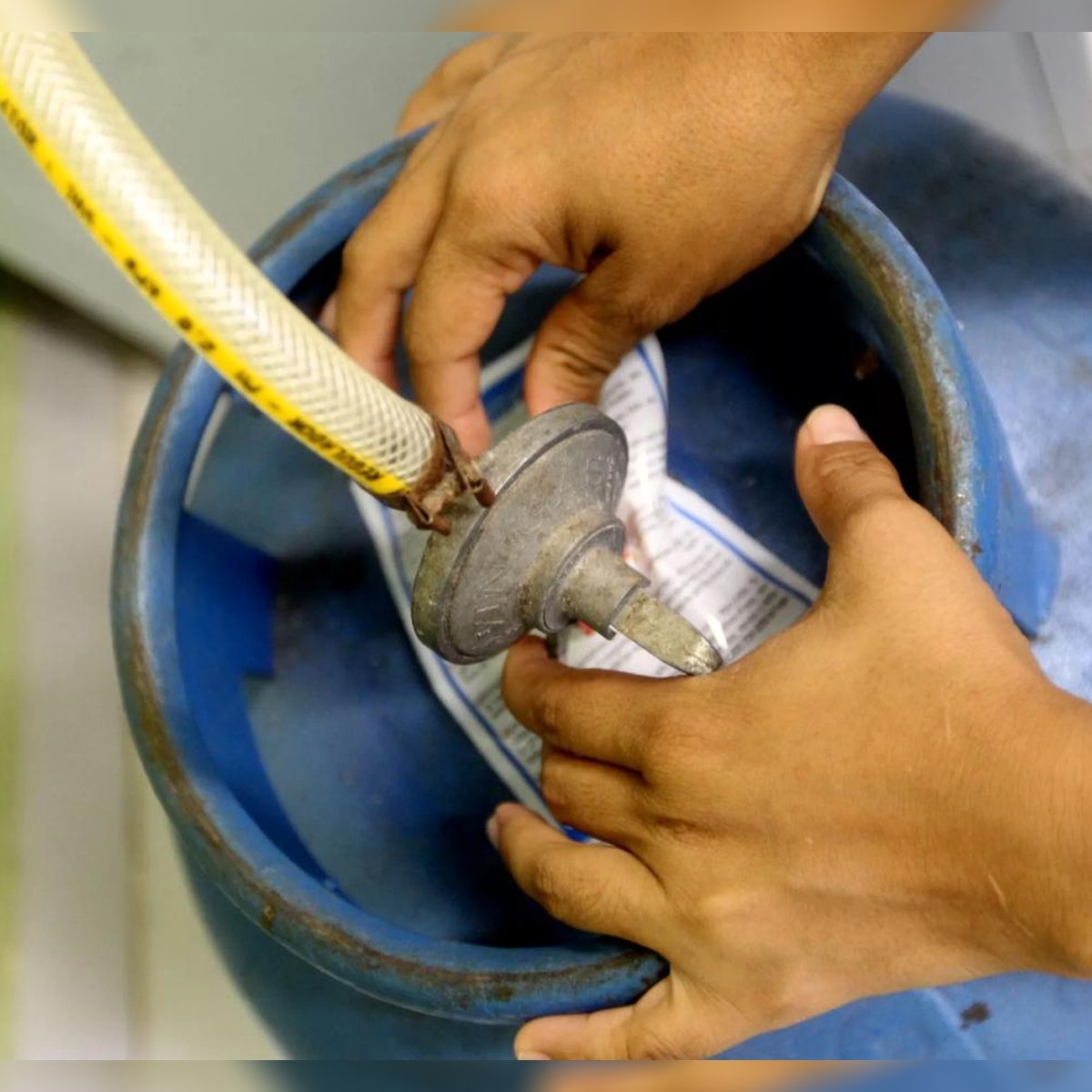 Kit Mangueira Gás de Botijão Fogão Cozinha Multiuso 4 Metros com Abraçadeiras Rosca sem Fim 1319 - 4