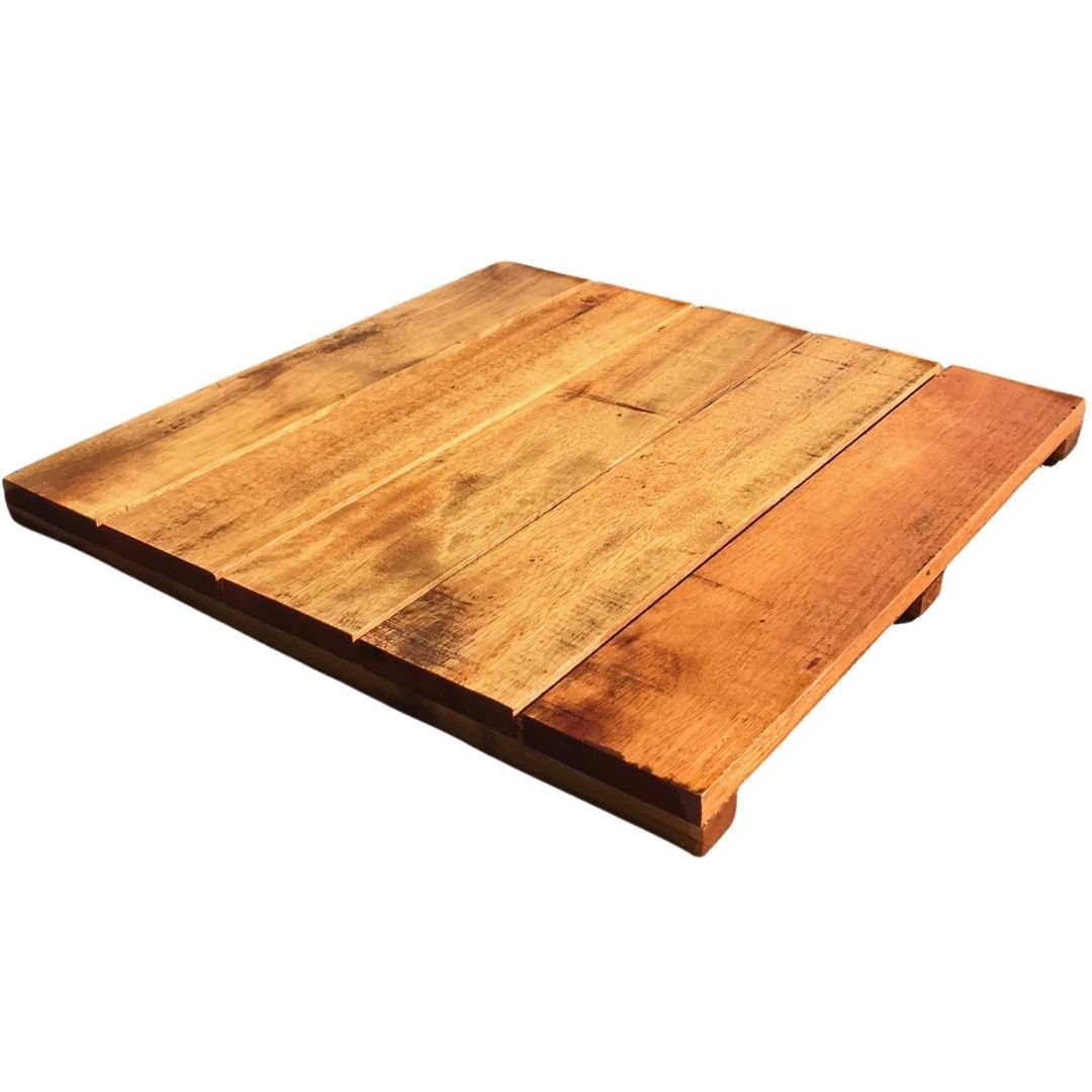 Deck de Madeira Modular 50cm Envernizado P/ Jardim e Piscina - 1