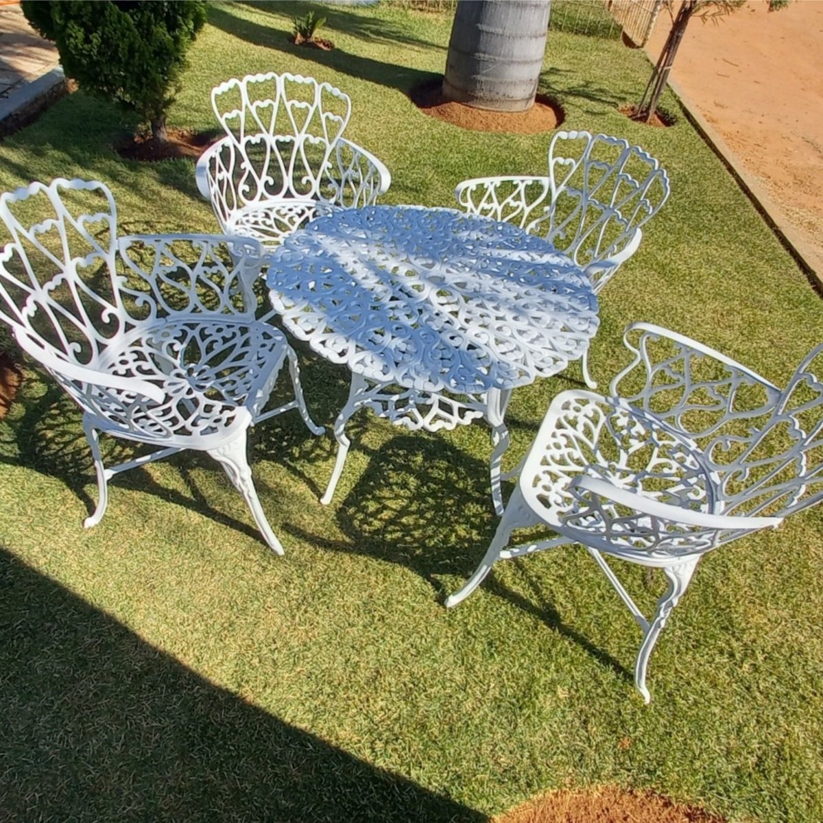 Conjunto de Mesa para Jardim Modelo Viena 4 Cadeiras Aluminio Fundido Branca - 4