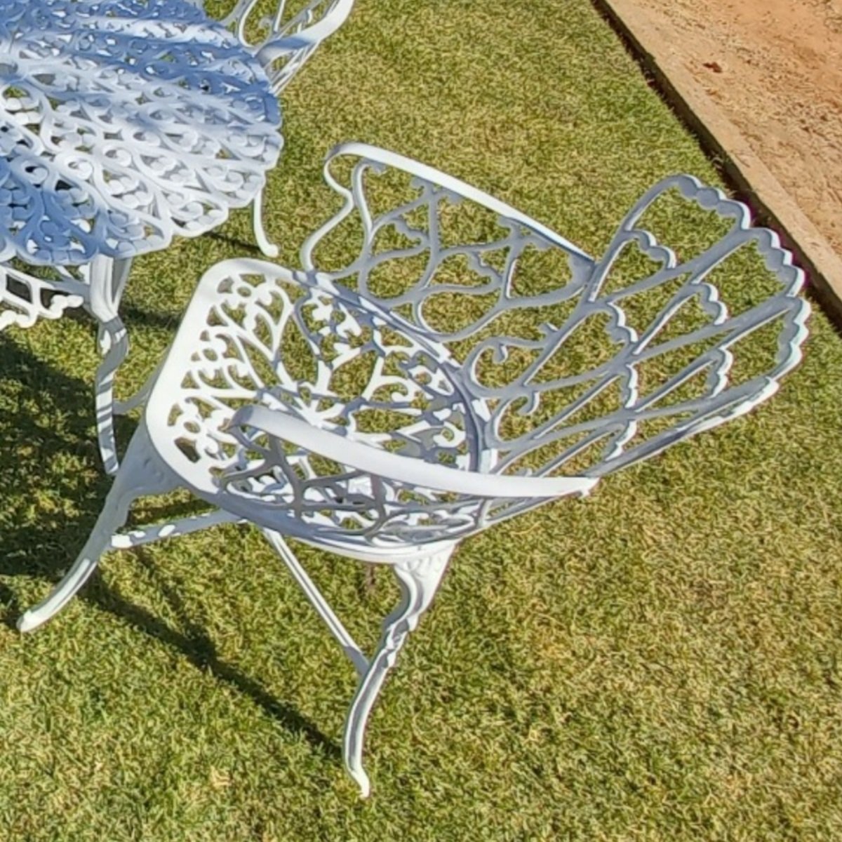 Conjunto de Mesa para Jardim Modelo Viena 4 Cadeiras Aluminio Fundido Branca - 5